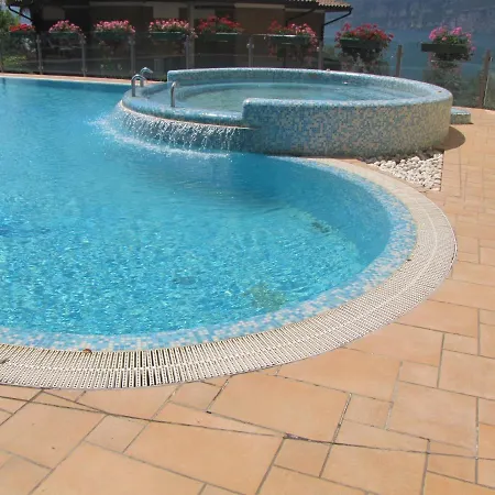 Residence Rosemary Brenzone sul Garda Exterior photo