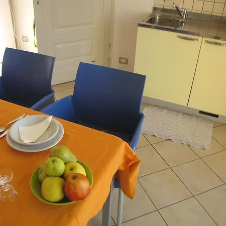 Residence Rosemary Brenzone sul Garda Exterior photo